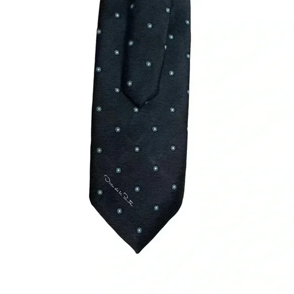 Oscar de la Renta Tie - Picture 6 of 7